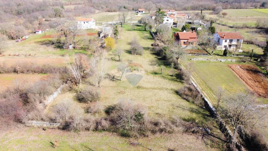 Istra, Žminj građevinsko zemljište sa poljoprivrednim djelom - 2
