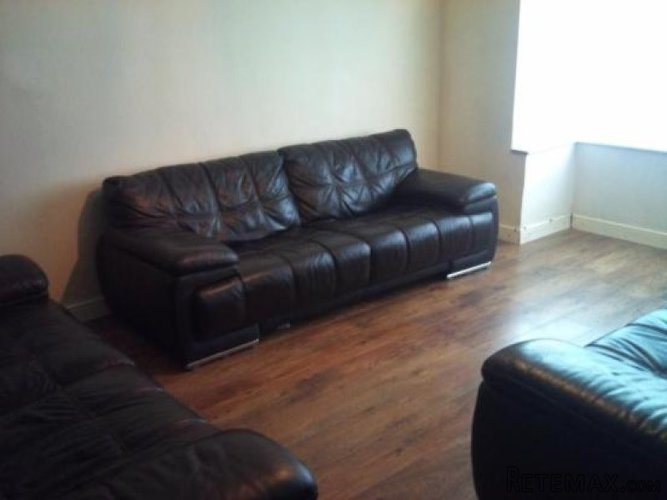 Rent to Buy Large 4 bedroom house - 2