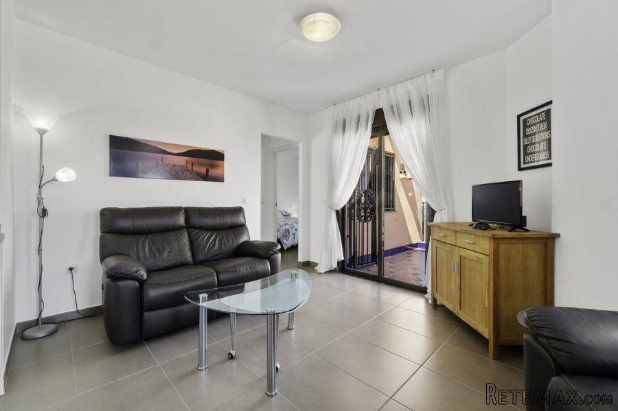 Excellent 2 bedroom, 2 bathroom bungalow style penthouse.. - 4