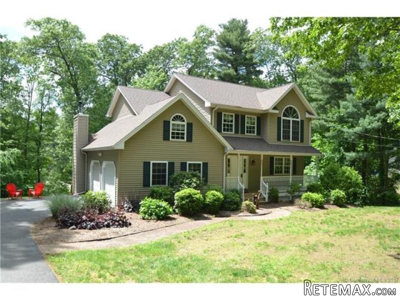 3 Bedrooms - Colonial - CT - For Sale