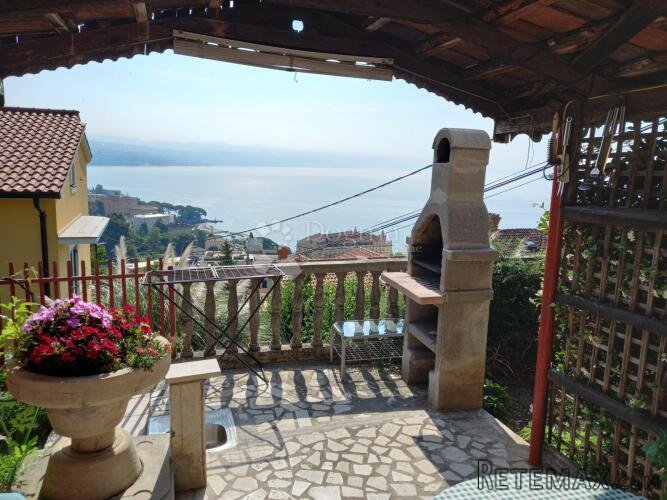 Opatija, kuća sa otvorenim pogledom