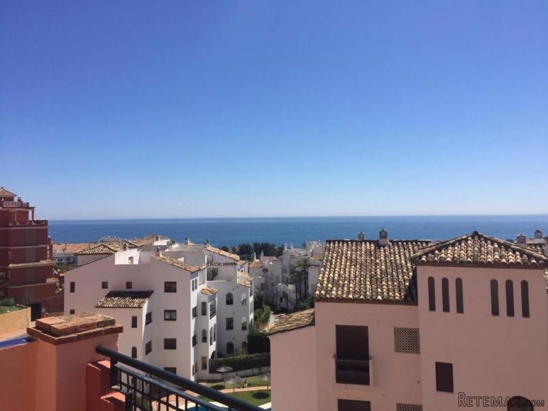 2 bedroom town house for sale