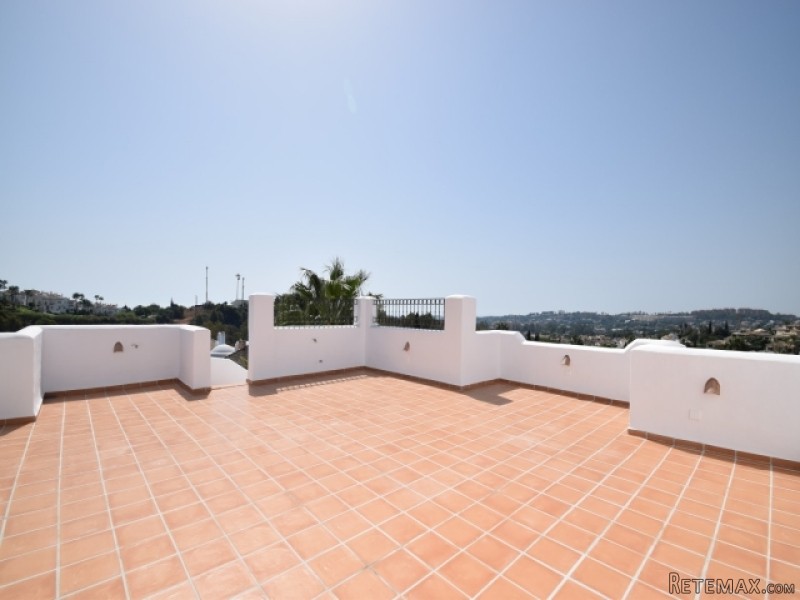 3 Bedroom Penthouse For Sale Situated..