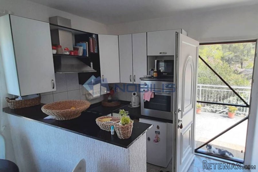 Vis, kuća78 m2 + okućnica 240 m2 - 8