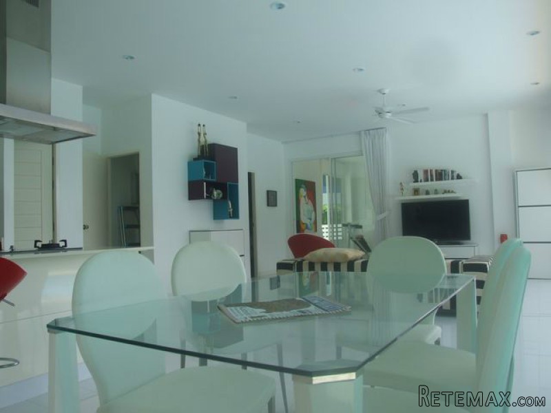 Chic 2-Bedroom Cottage with Private.. - 2