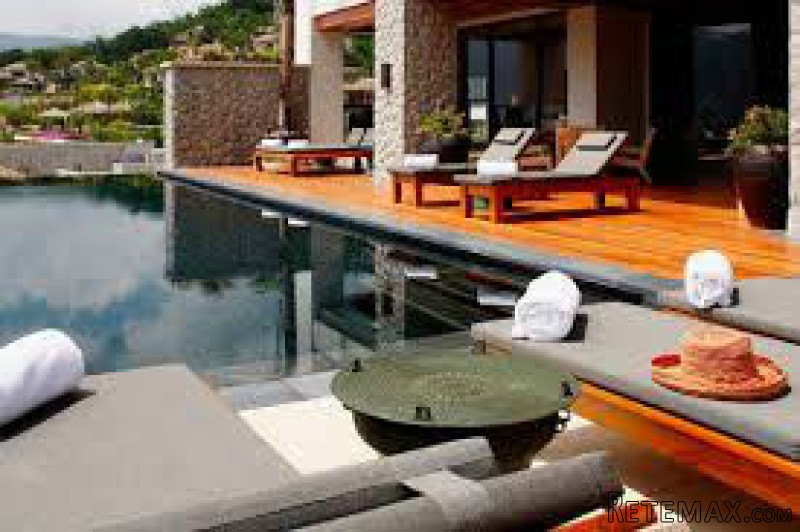Ultra-Luxurious 3-Bedroom Sea View..