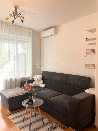 Stan na atraktivnoj lokaciji - 2