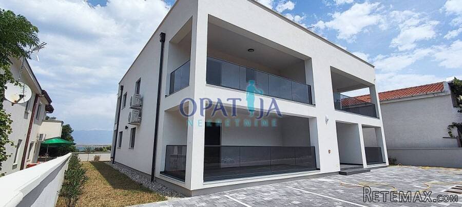 Vir,Nova zgrada sa četiri apartmana,400m do mora - 2