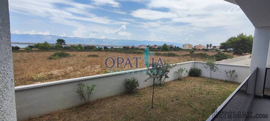 Vir,Nova zgrada sa četiri apartmana,400m do mora - 4