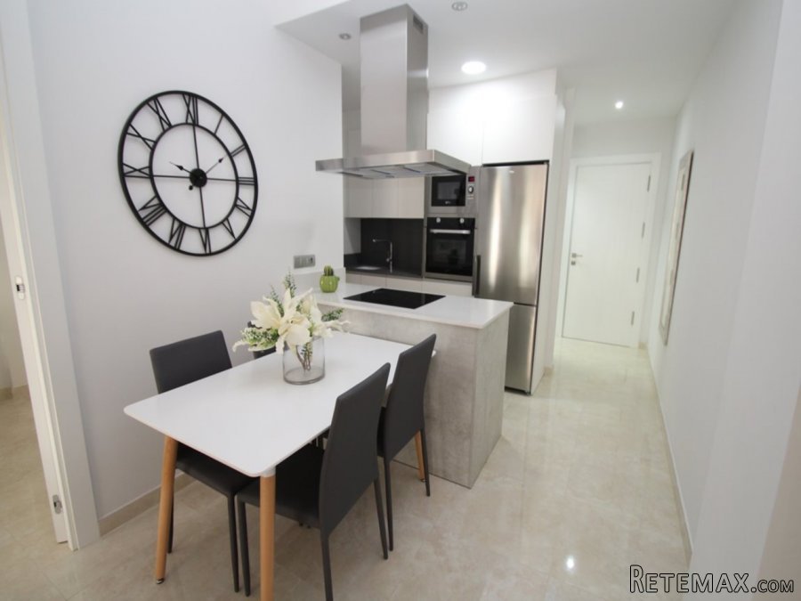 Brand new apartment located in Torrevieja. The House has.. - 5