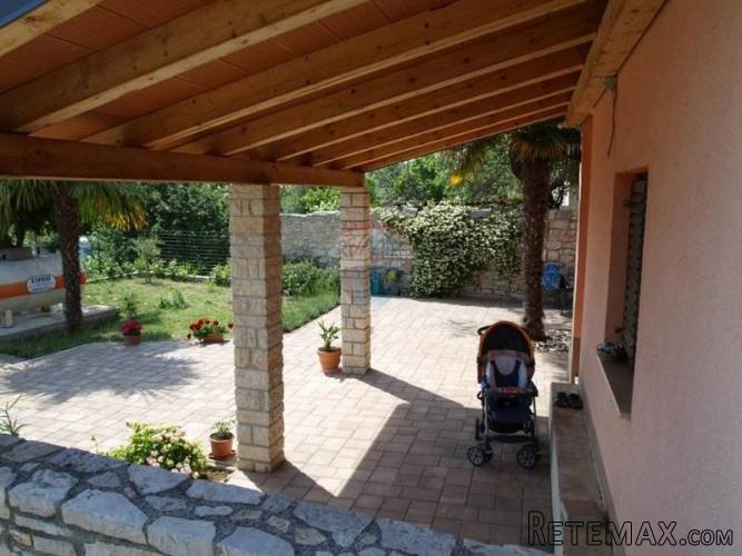 KUĆA SA OKUĆNICOM U BRTONIGLI I POGLEDOM NA MORE - 2