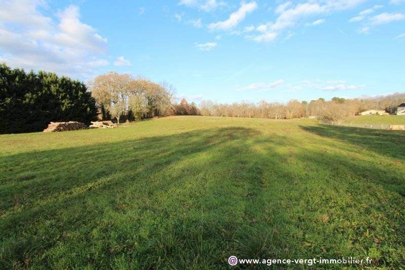Ref 29281 : Ensemble Sur 16 Hectares!! - 2