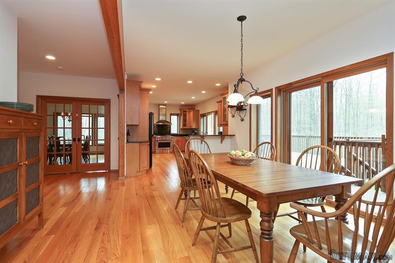 4 bedroom House For Sale: 133 Skyline.. - 2