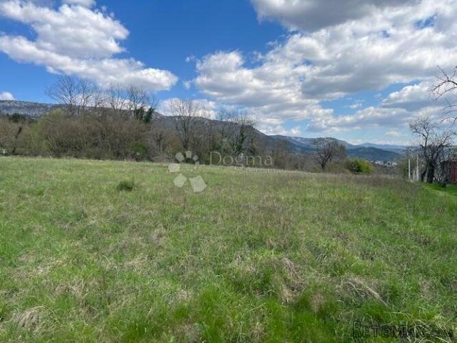 Lijepa parcela u okolici Buzeta - 3