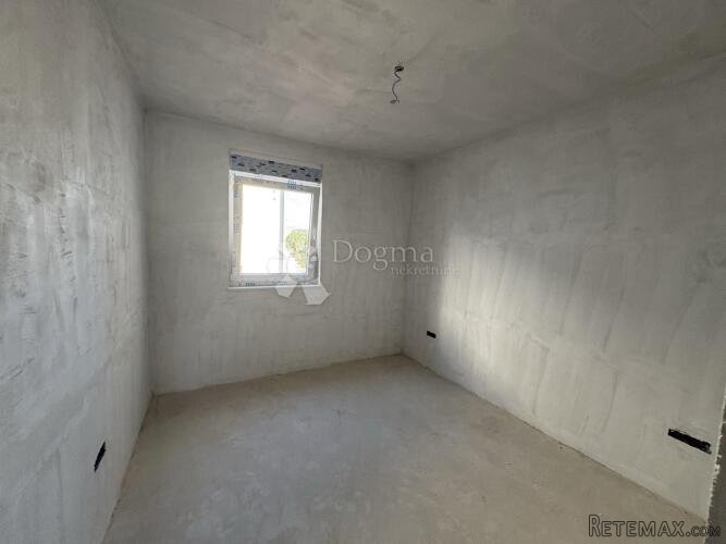 NOVOGRADNJA, APARTMAN U PRIZEMLJU - 3