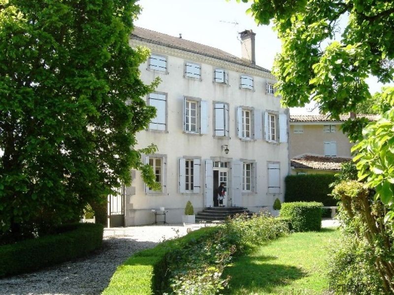 Beautiful Townhouse With A Landscaped.. - 2
