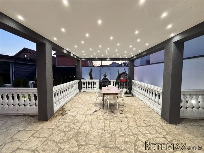 Palilula-Borca 220m2+75m2 na 6.5ari placa - 6