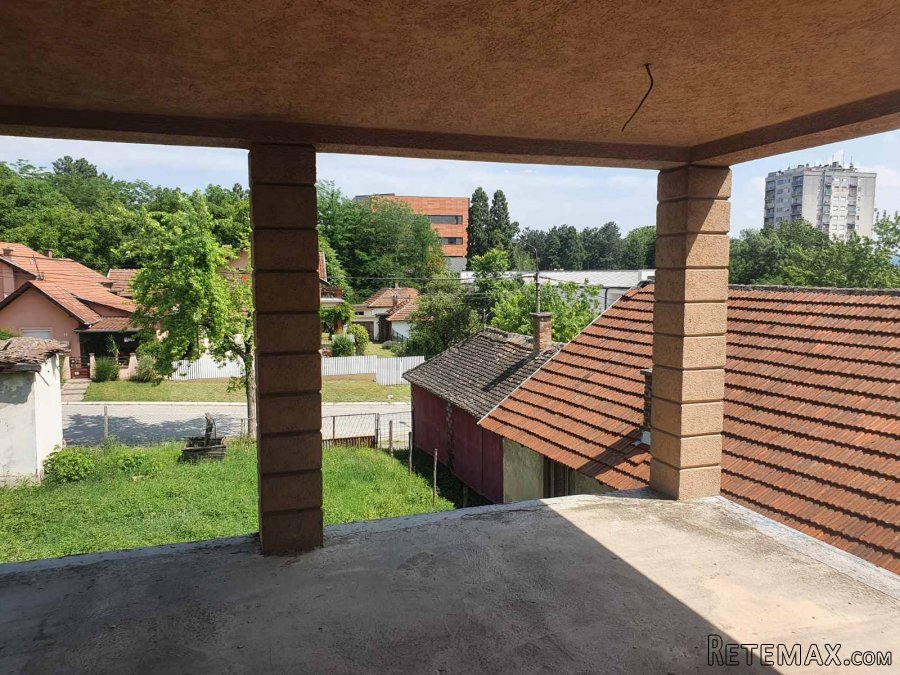 RETKO U PONUDI! Kuca u Smederevskoj Palanci - 6