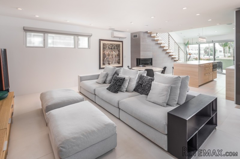 1727 Coast Blvd - 2