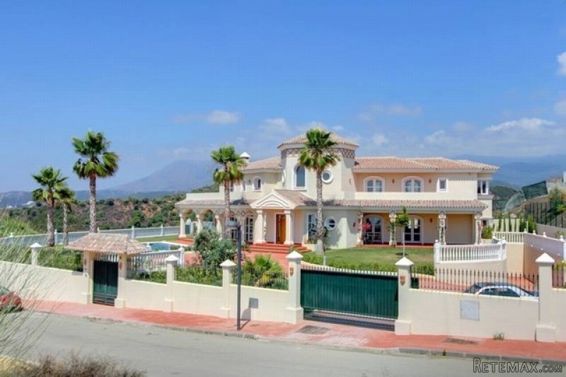 HM6S2708 - Villa For sale in Selwo..