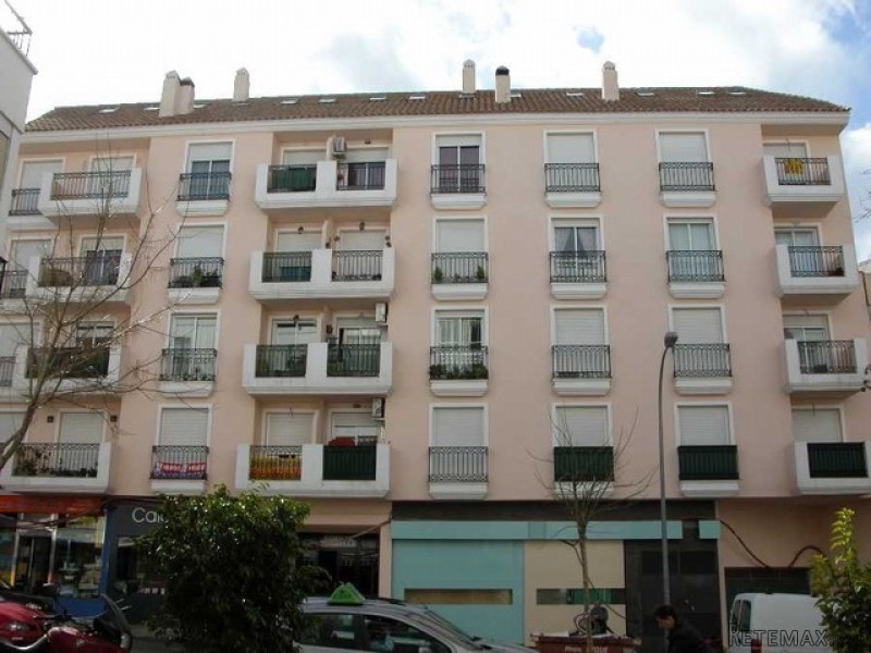 Middle Floor Apartment