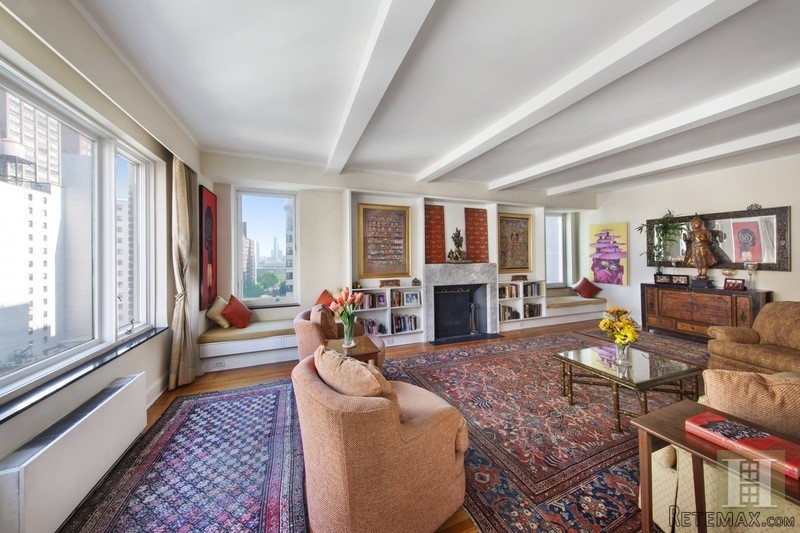 3 bedroom Apartment For Sale: 350 EAST..