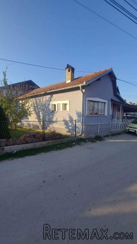Na prodaju dve kuce -Kragujevac - 2