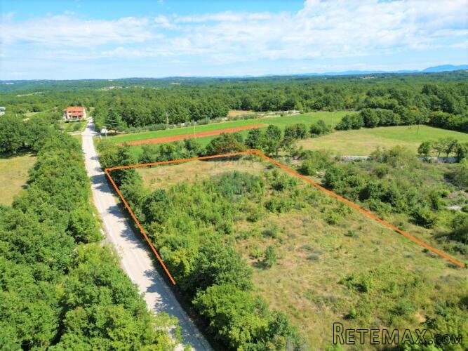 Istra,Kanfanar,2,5km,savršena građevinska parcela - 3