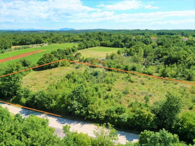 Istra,Kanfanar,2,5km,savršena građevinska parcela - 4