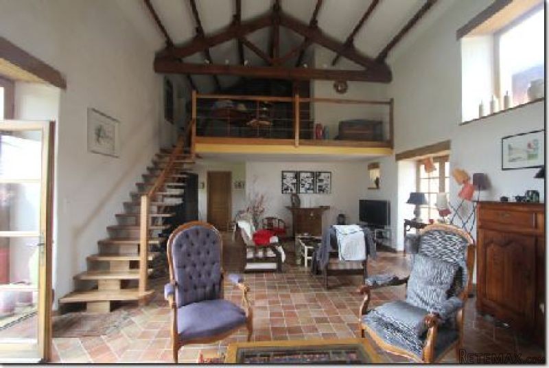 Country House with Hilltop Position - 2