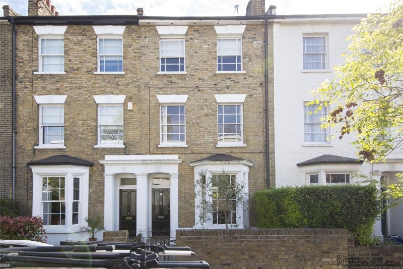4 Bedroom House, Freehold - 2
