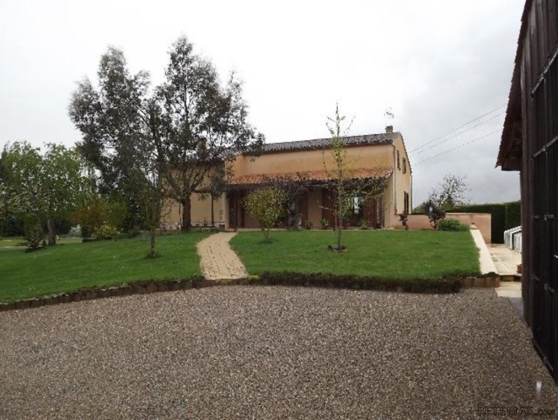 Modern House With Outbuilding, Basement.. - 2