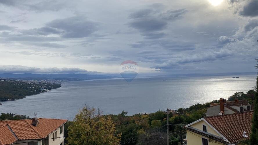 Opatija - samostojeća villa 294 m2 s okućnicom 860 m2