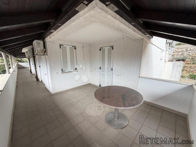 APARTMAN 67m2 S GARAŽOM I SPREMIŠTEM - 2