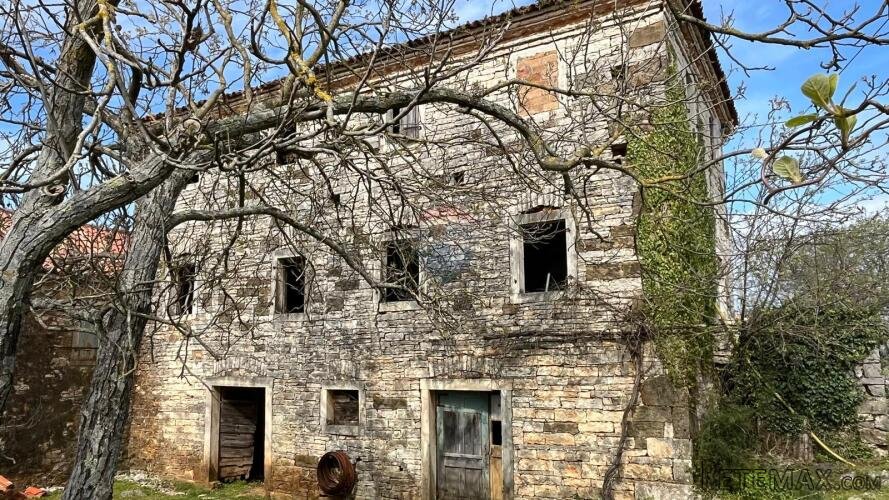 Istra, Oprtalj, okolica – kompleks nekretnina s potencijalom - 2