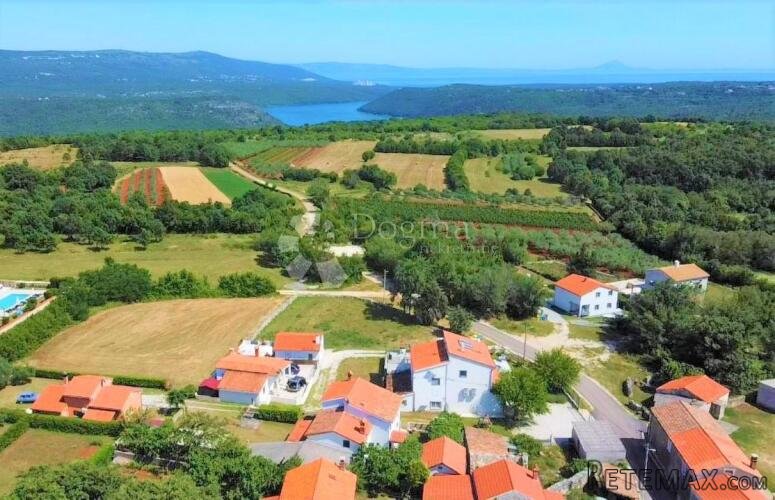 SAMO KOD NAS! ČAROBNA KUĆA 2 KM OD MORA, NA RUBU SELA - 2