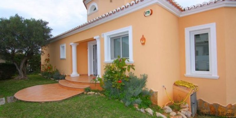 3 Bedroom 2 Bathroom Villa in Javea.