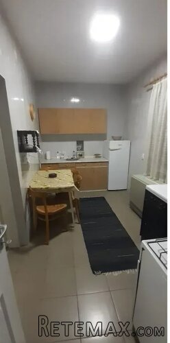 Prodajem kucu u Beceju - 15