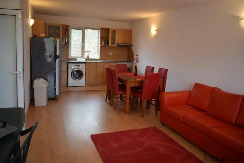 3 BED 2 BATH furnished bungalow with a..