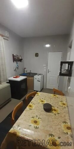 Prodajem kucu u Beceju - 16