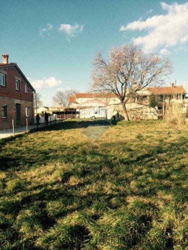 Galižana, građevinsko zemljište 748 m2 - ZAMJENA - 2
