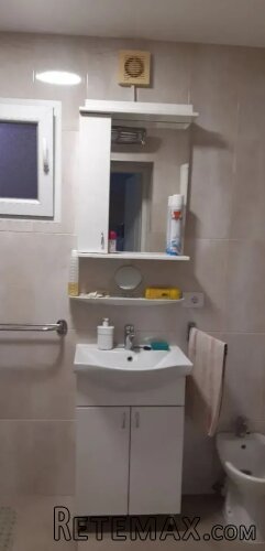 Prodajem kucu u Beceju - 18