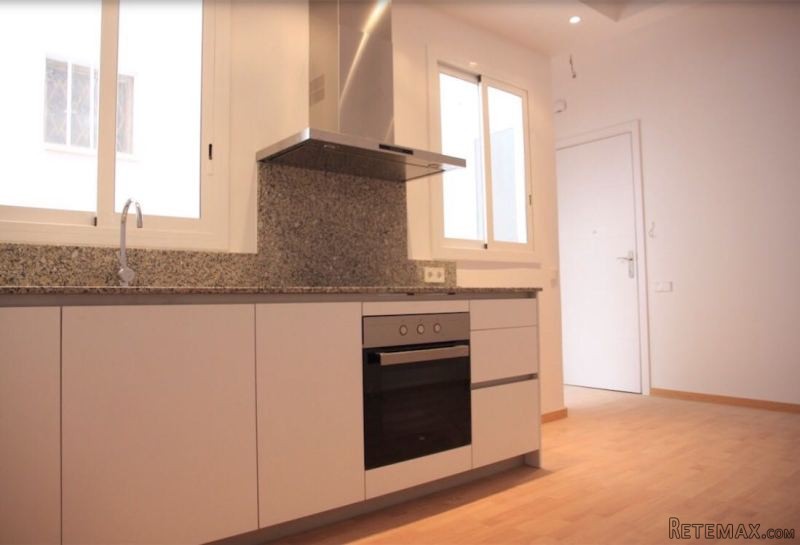 Spacious Bright Flat Close to Sagrada..