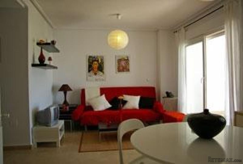 2 bedroom ground floor flat for sale