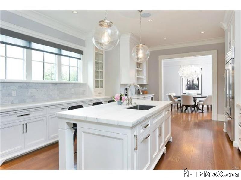 9 bedroom House For Sale: 187 MILBANK.. - 2