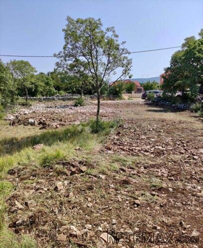 Pridraga - građevinsko zemljište 1213 m2 - 2
