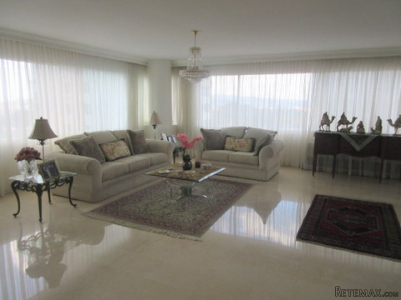 One Floor Apartment for Sale in La.. - 2