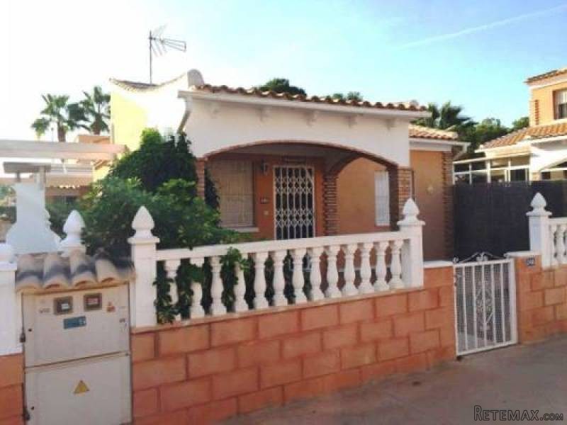 2 Bedroom 1 Bathroom Villa In..