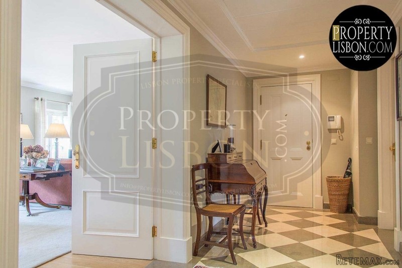 T3 1Duplex Lisbon Apartment with..
