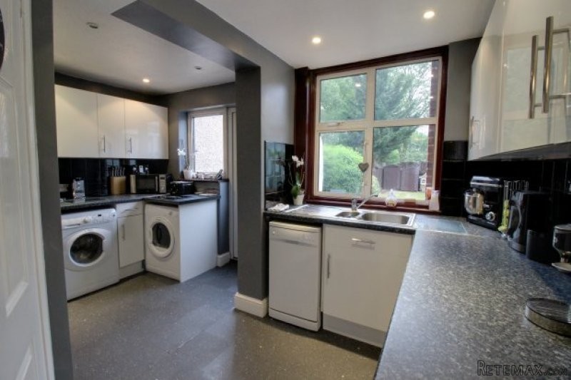 3 bedroom, Semi-detached House house.. - 2
